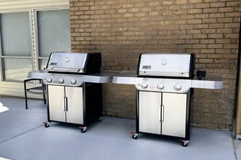 Community gas grills